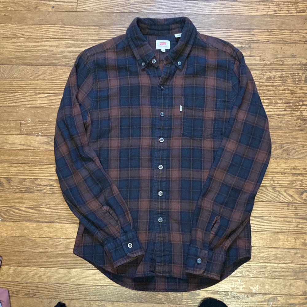 Levi’s Button Down Shirt